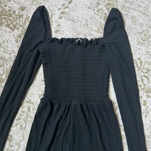 FLASH SALE 🤍 reformation off shoulder smocked stretchy mini dress